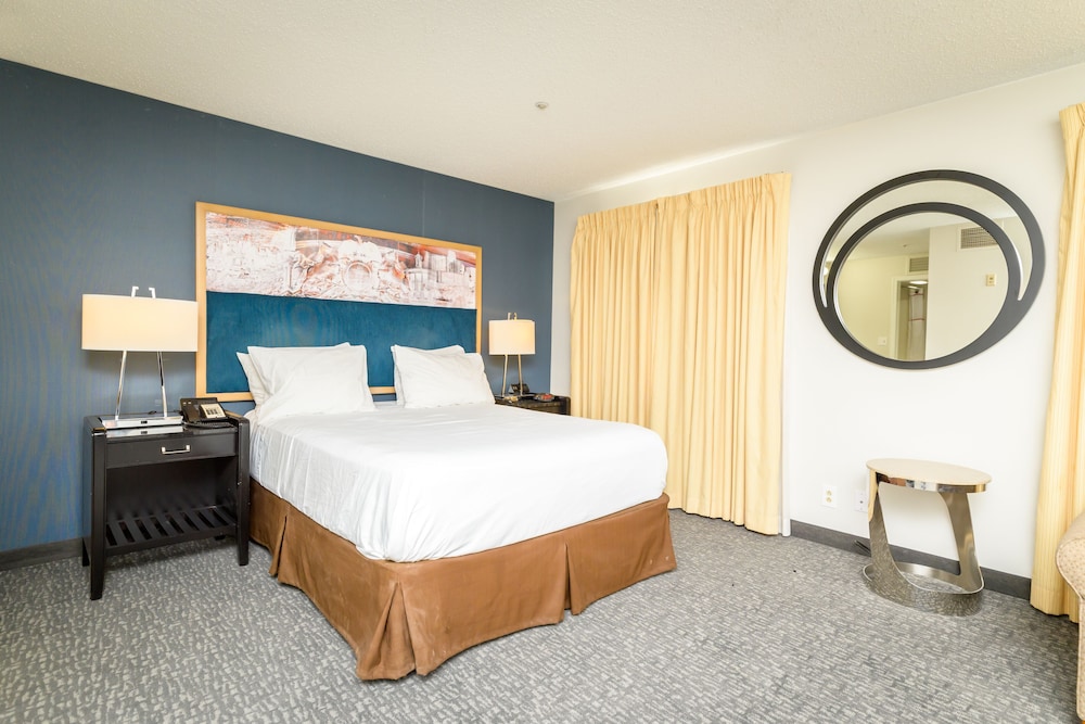 CLASSIC, STUDIO, SUITE, QUEEN BED, SOFA, KITCHENETTE