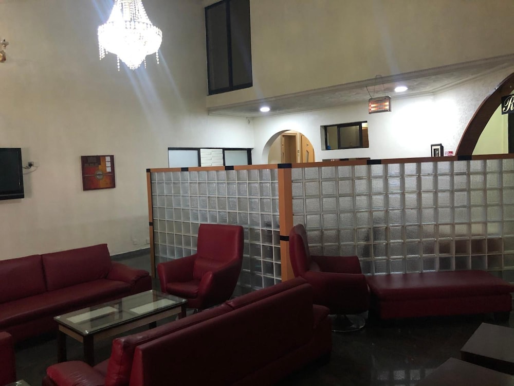 Solitude Hotel Yaba 23/50