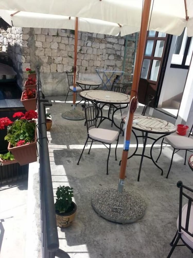 Golden B&B 9/19