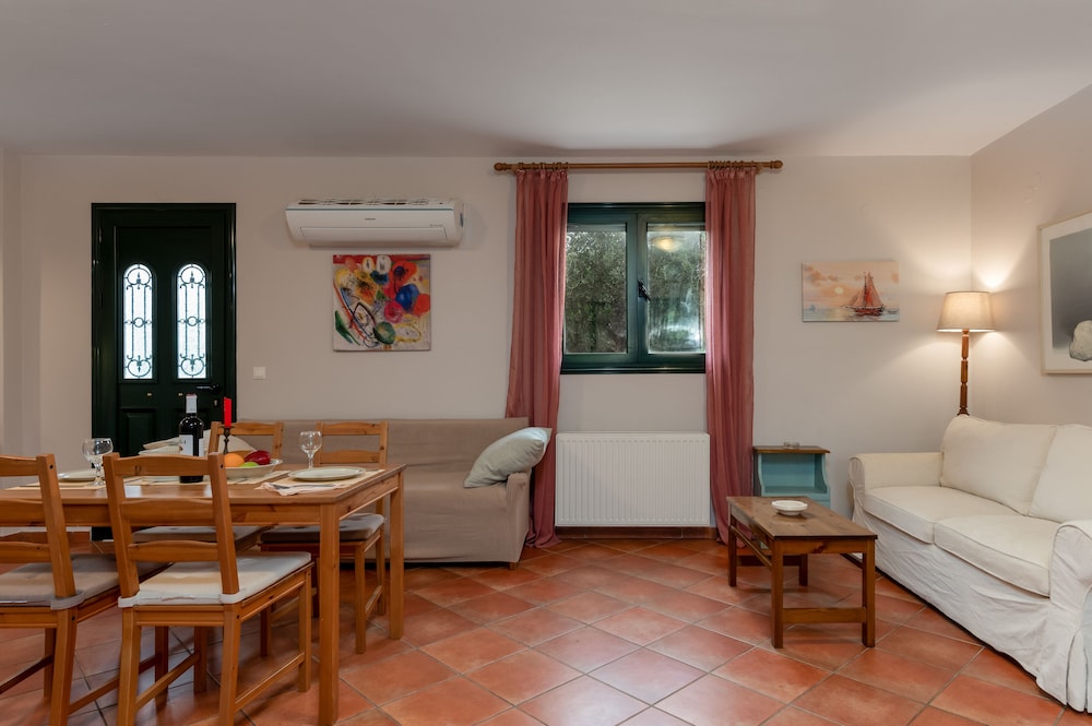 Koxyli Village Studios &amp; Apartments 29/50