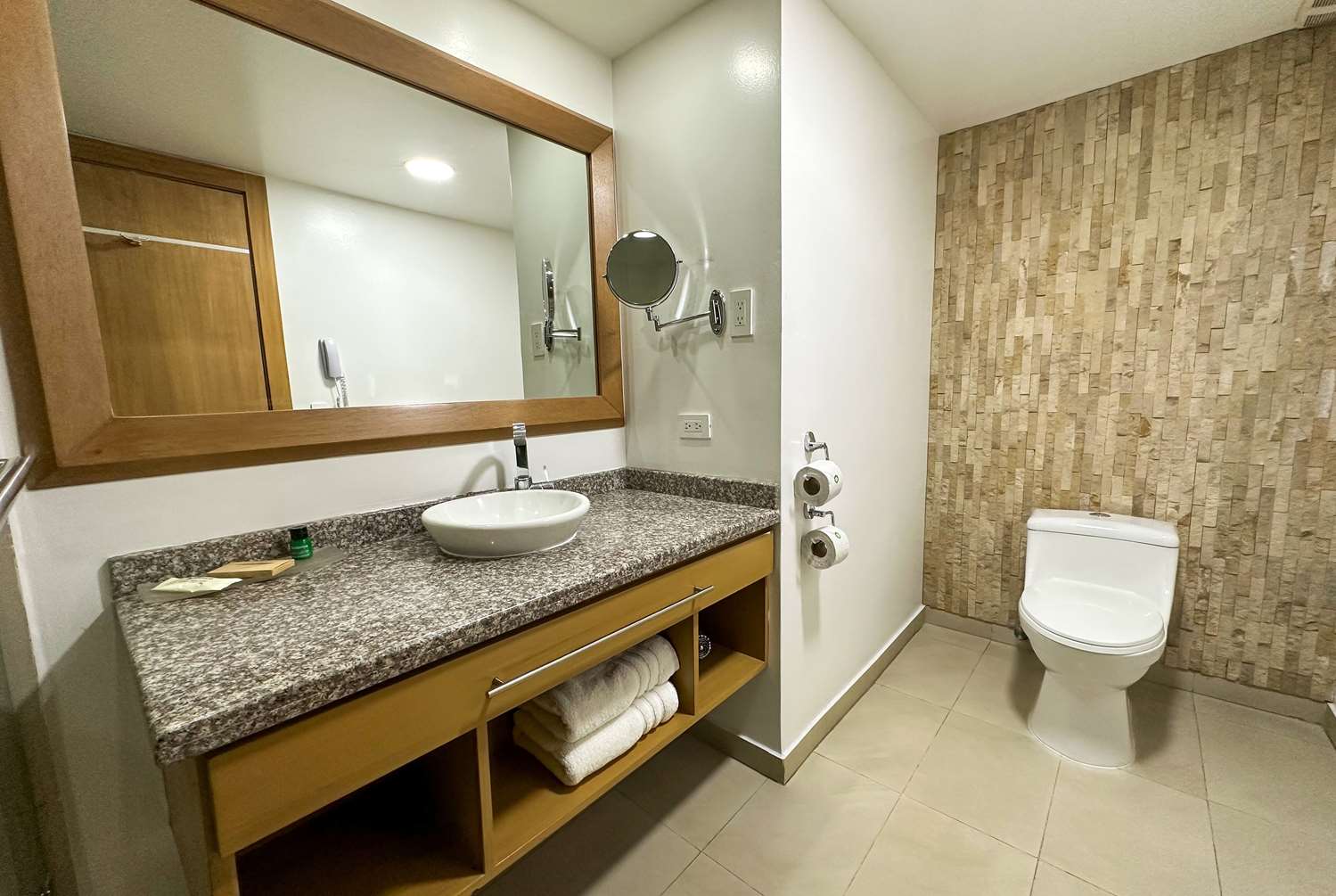 Wyndham Garden Quito 74/80