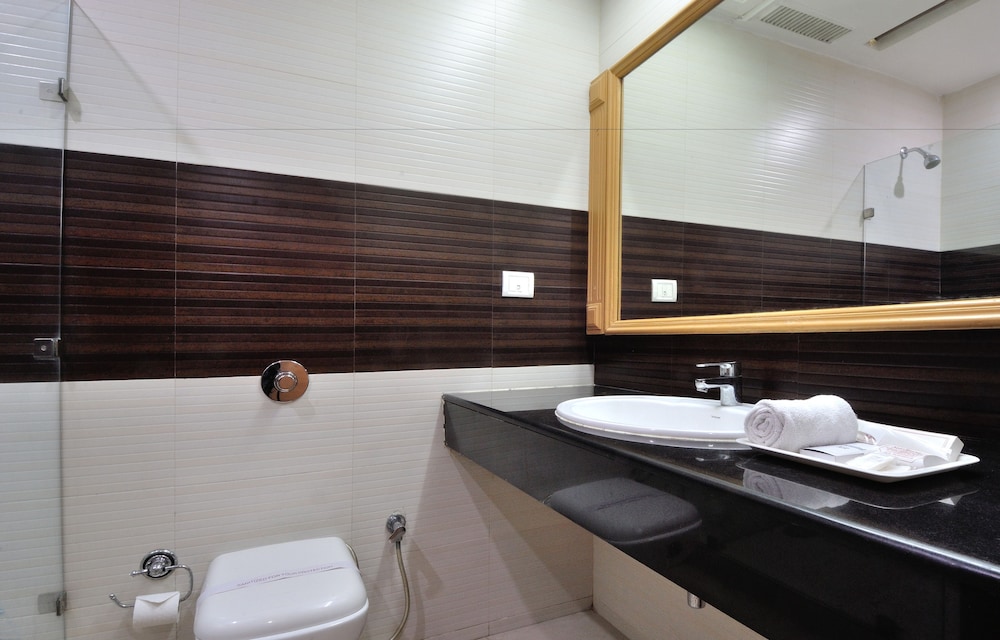 HOTEL SOLITAIRE 27/28