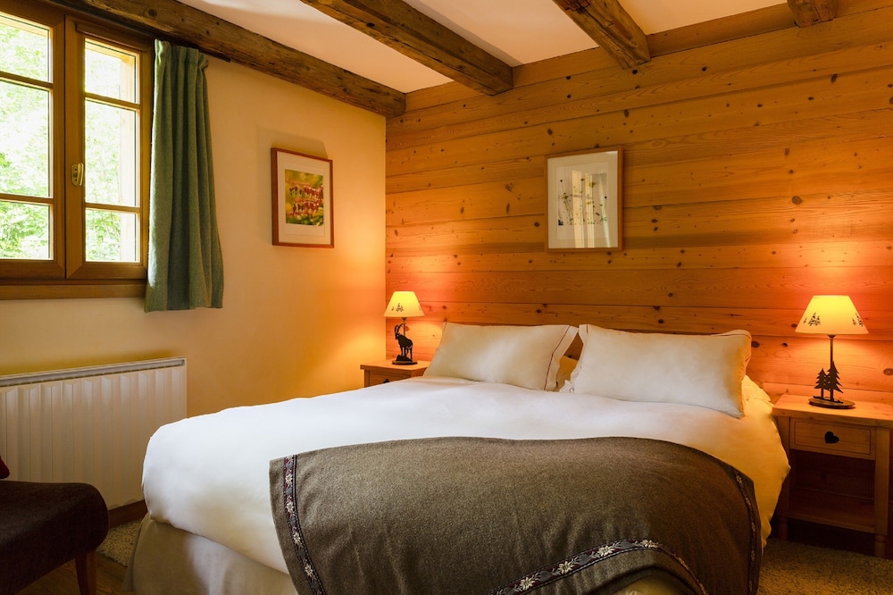 Chalet-Hotel La Ferme du Chozal, The Originals Relais (Hotel-Chalet de Tradition) 8/69