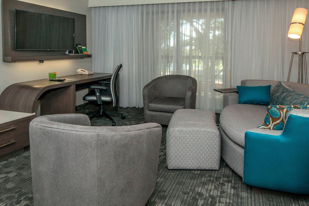 Courtyard By Marriott Lakeland 26/50
