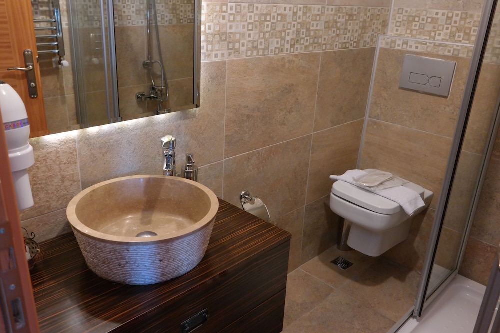Mytra Hotel 47/50
