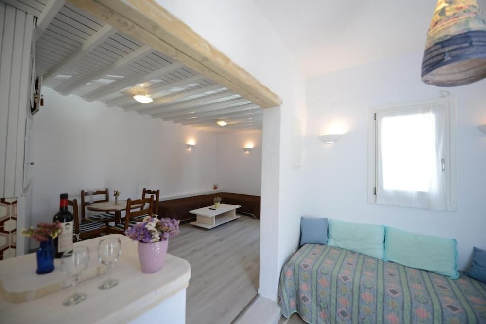 Andriani's Guest House 26/50