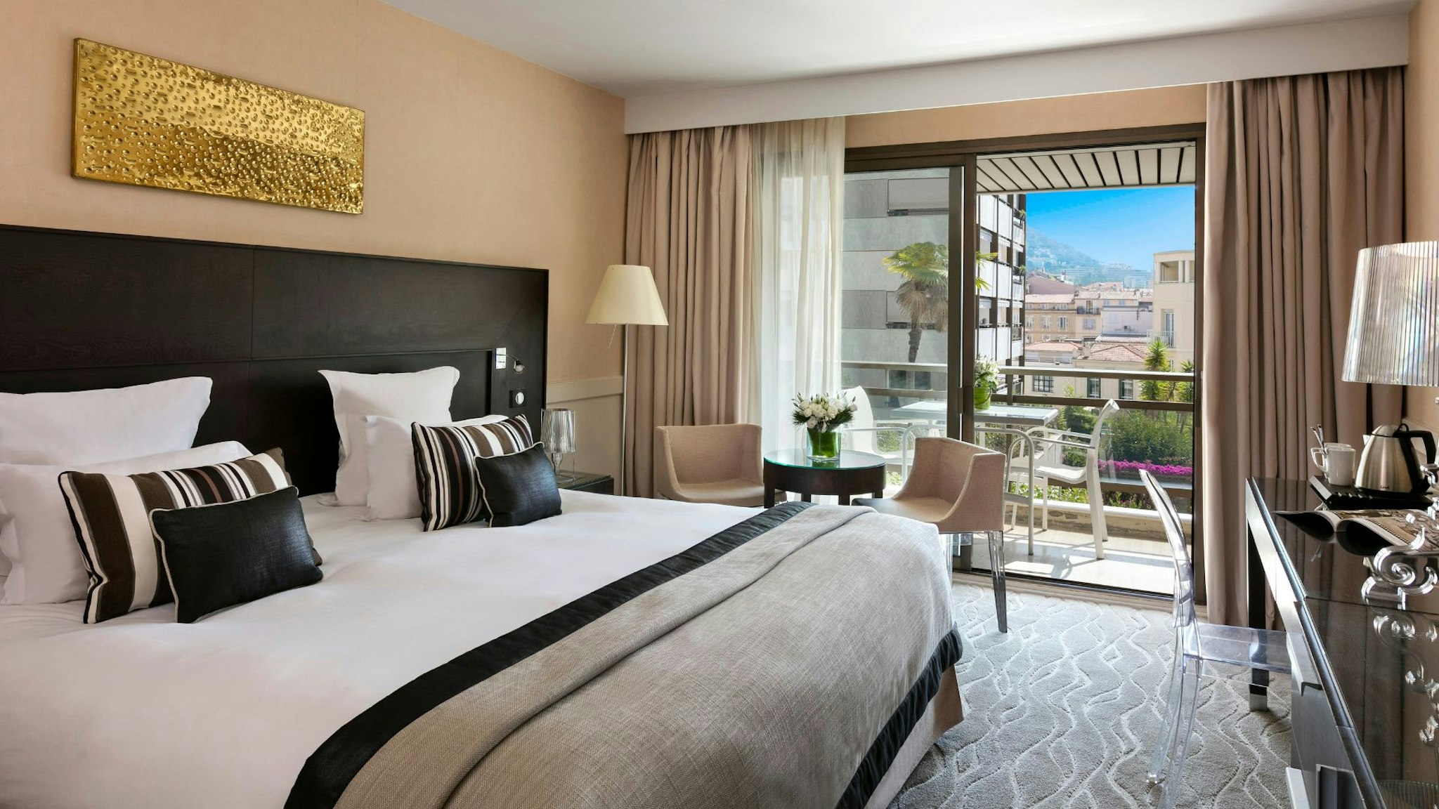 Hotel Barriere Le Gray D Albion Cannes 19/75