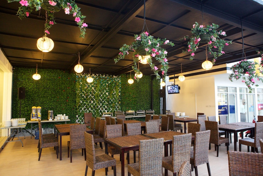 Arbor Biz Hotel 45/58