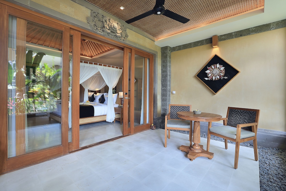 The Sankara Suites & Villas 7/73