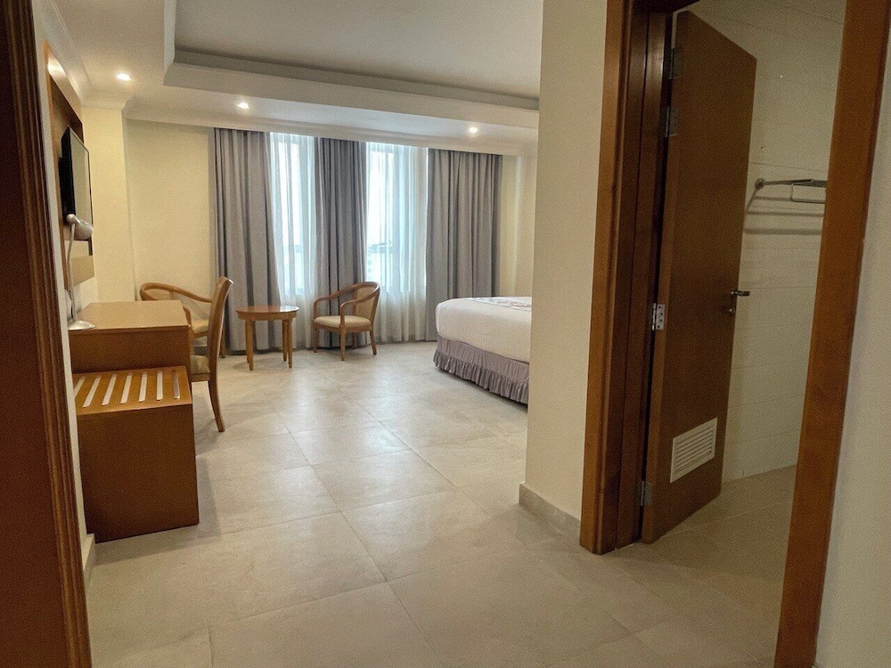 Amran Hotel 10/17