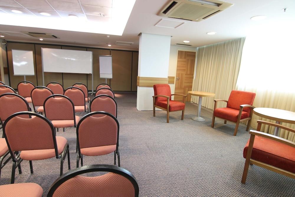 Ibis Styles Macae 19/20