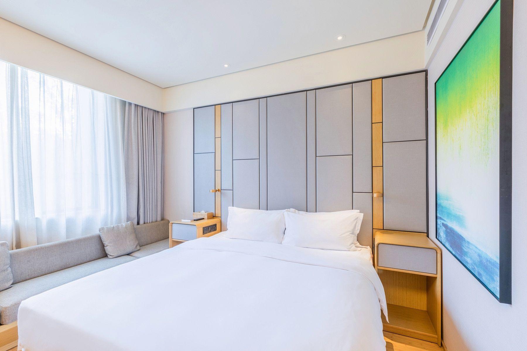 Superior, King Bed