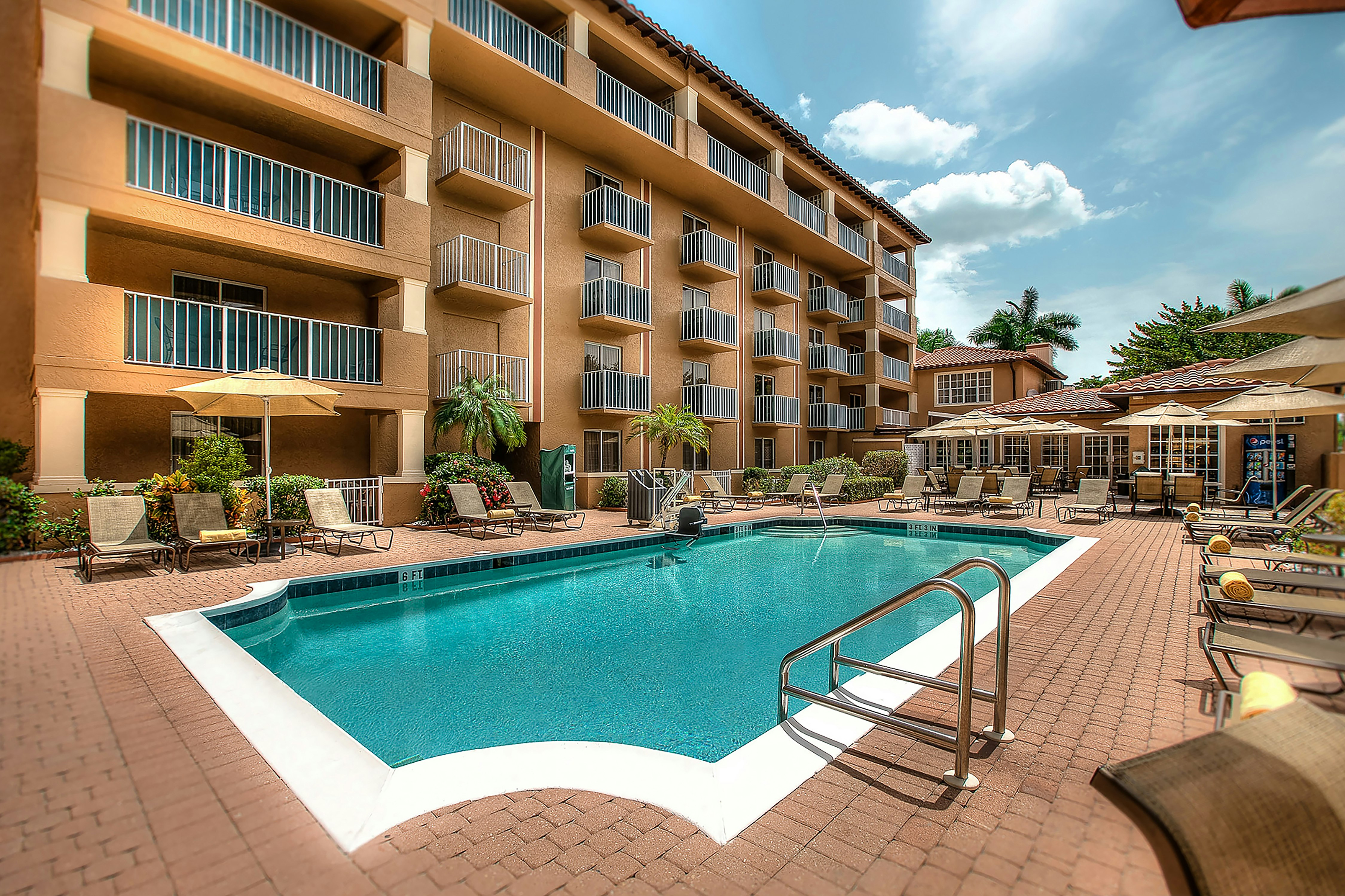 Inn of Naples, Tapestry Collection by Hilton in NAPLES - FL