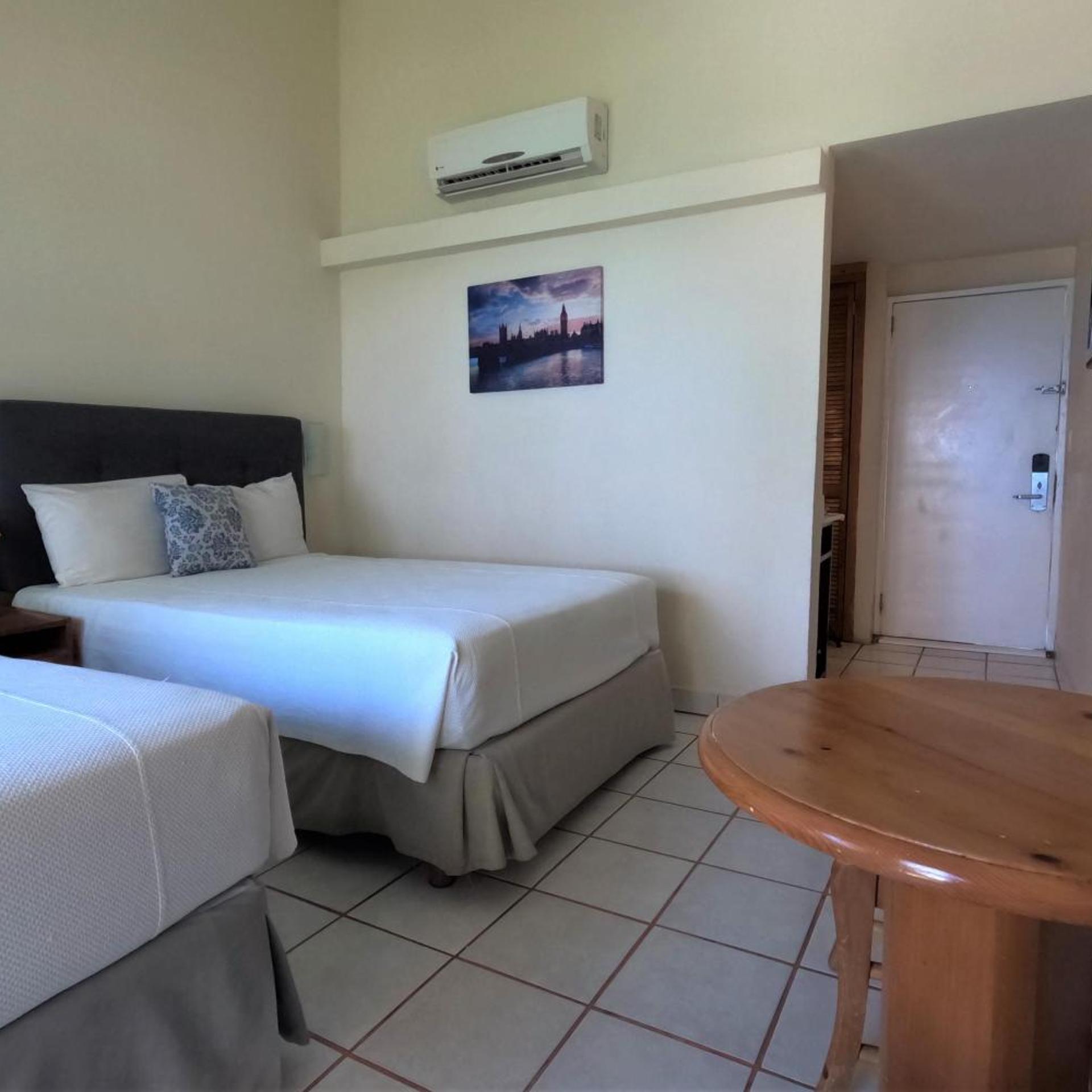 La Concha Beach Hotel & Club 16/50