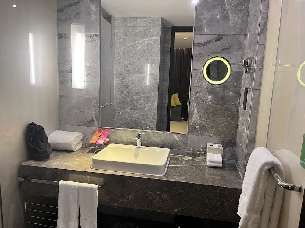 جناح سوبيريور بسرير كينج، Wyndham Garden Yuhuan Downtown 2/2