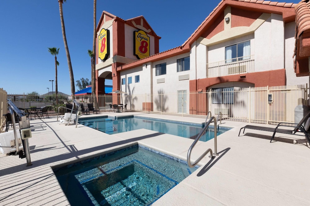 Super 8 by Wyndham Tucson/Grant Road Area AZ 42/50