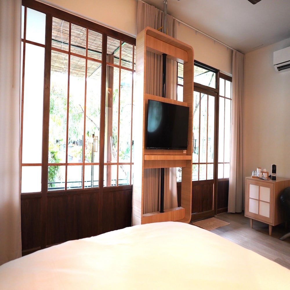 Spa, Cabin, King Bed