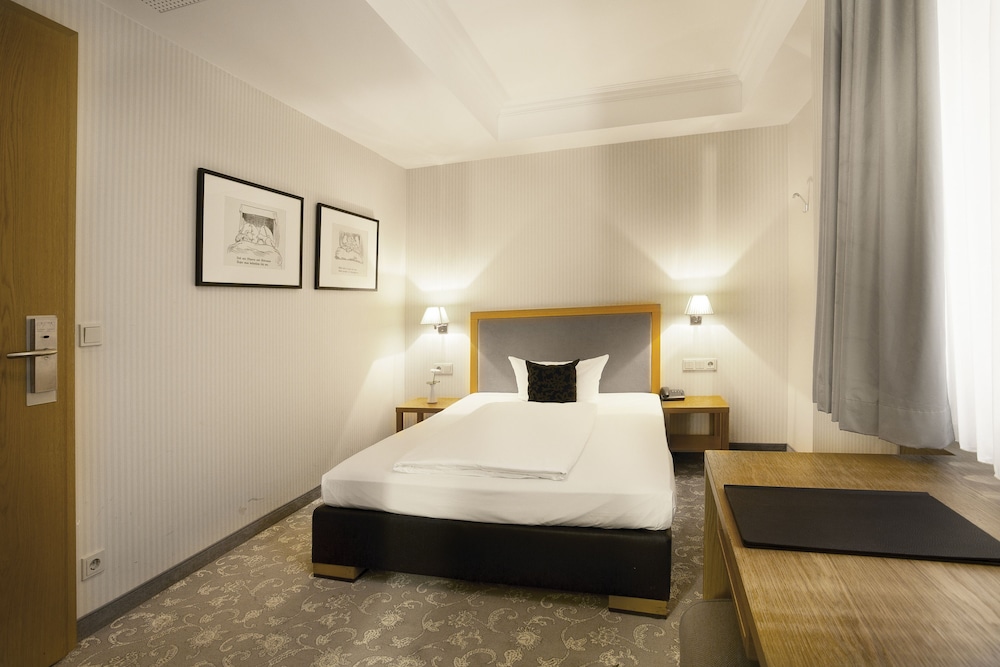 STANDARD, SINGLE BED