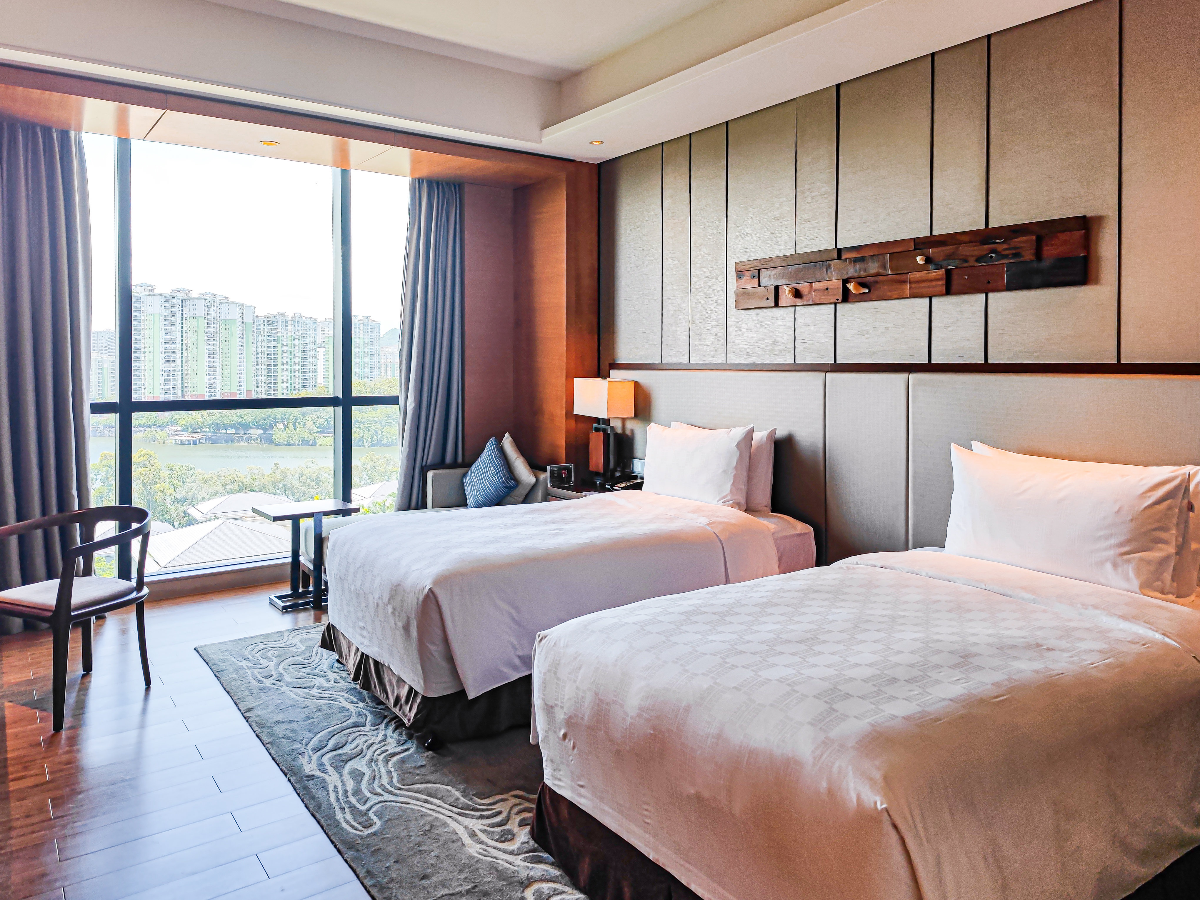 HUALUXE YANGJIANG CITY CENTER 22/79