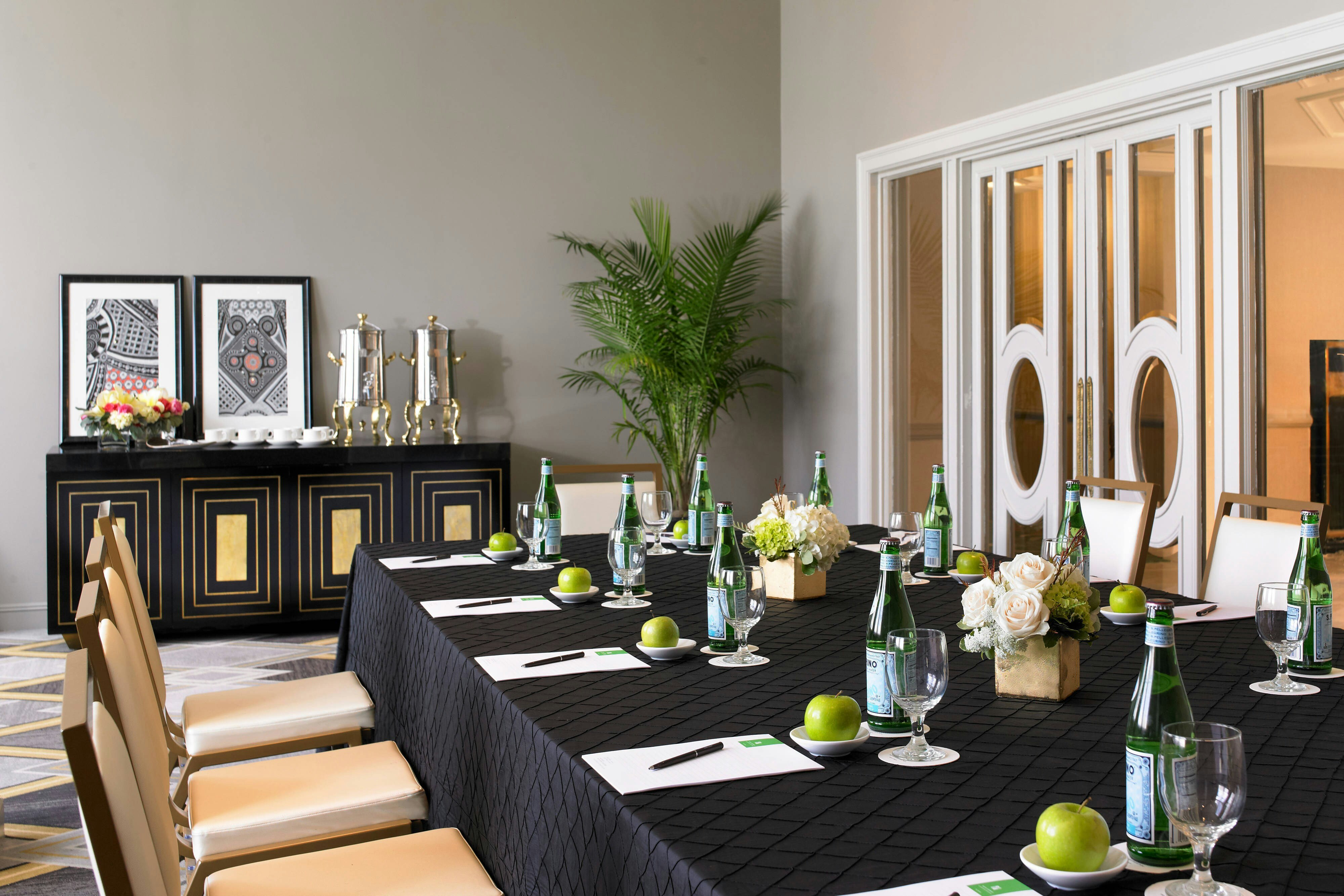 The St. Anthony A Luxury Collection Hotel San Antonio 32/36
