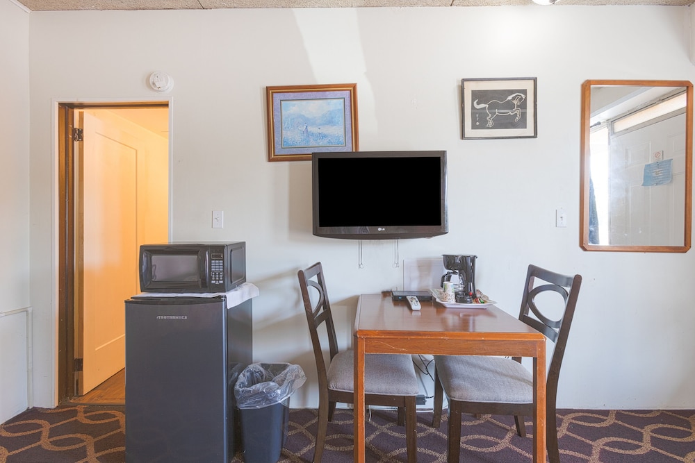 Sonrise Inn Lincoln Hwy By OYO 44/57