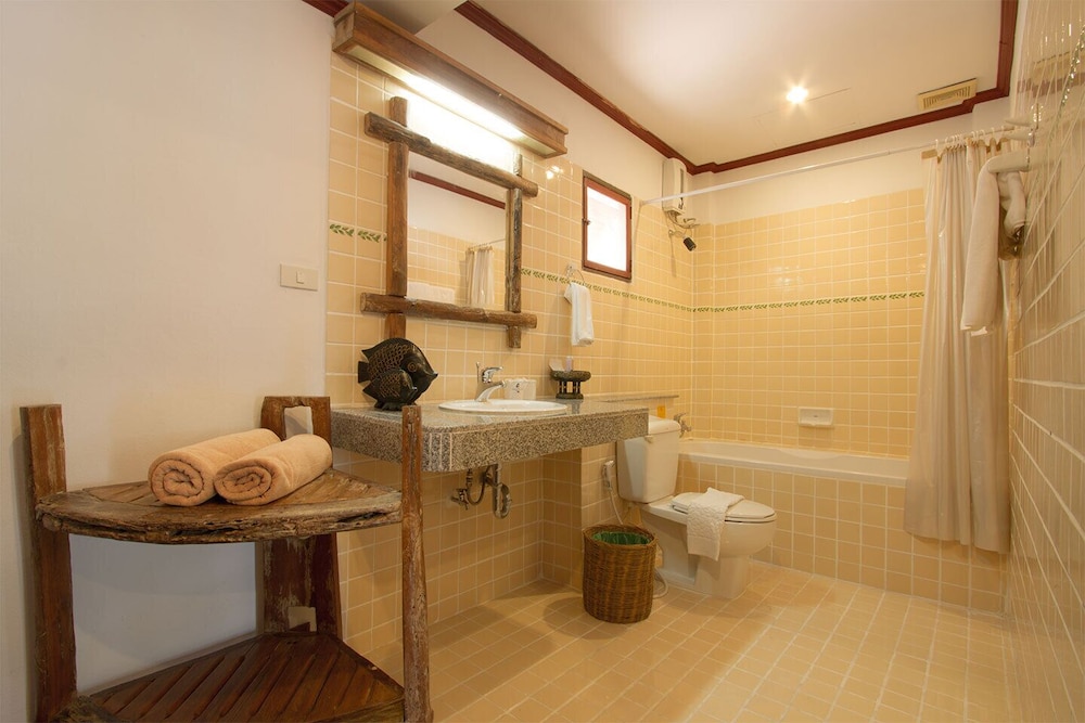 Baan Hin Sai Resort Spa 50/50