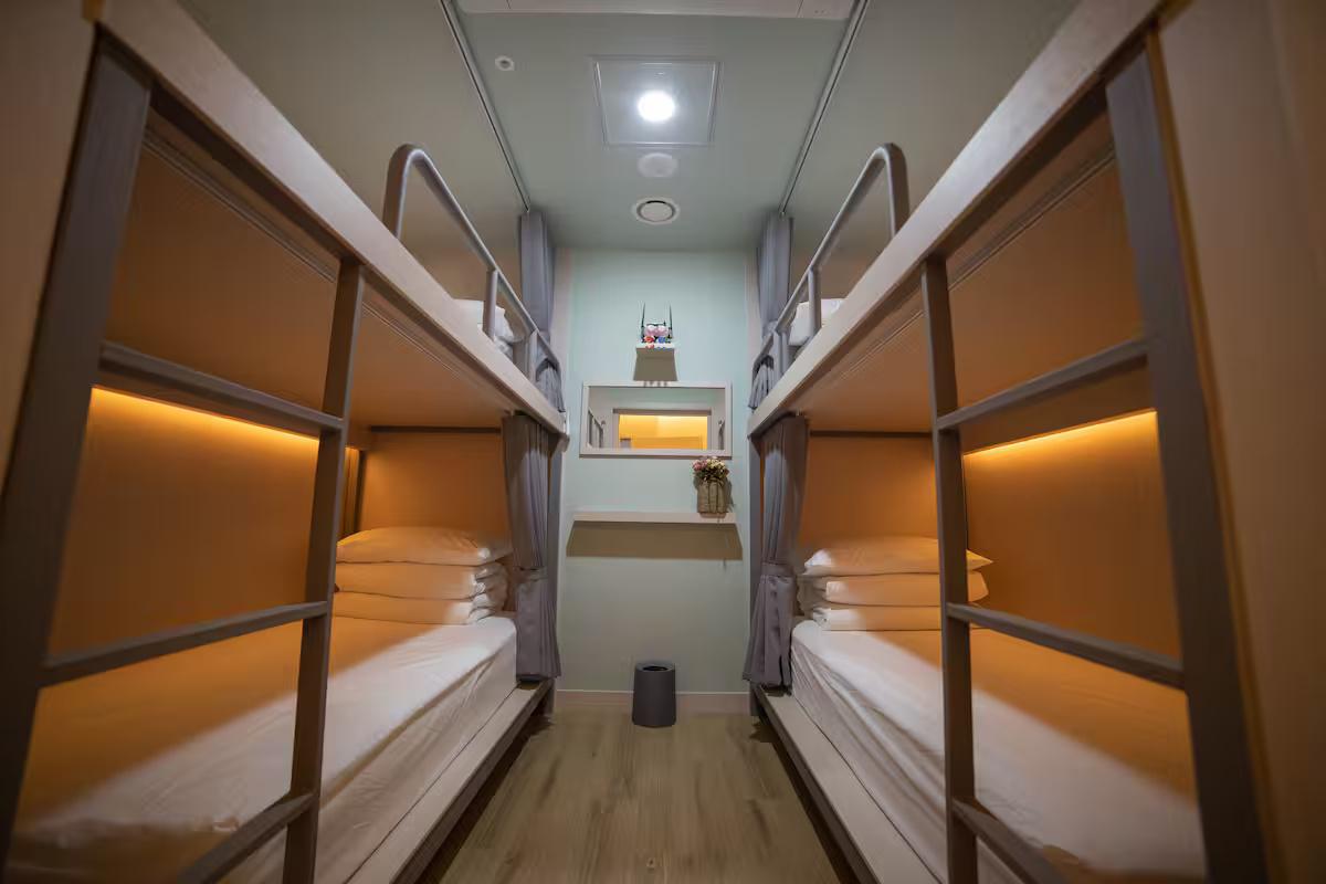 Female Dorm, Female Only, 4 Beds, 2 Double Beds