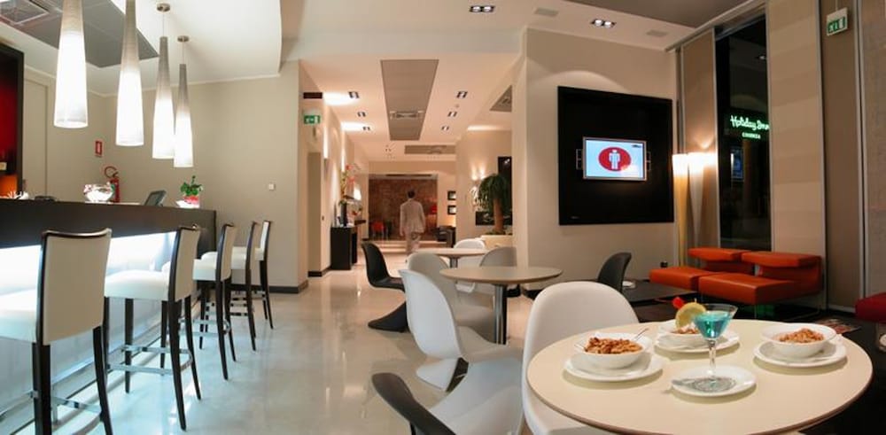 ITALIANA HOTELS COSENZA 35/45