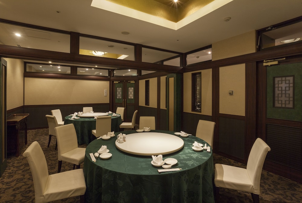 restaurant-cafeteria