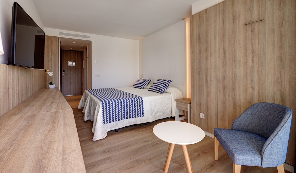 Hipotels Bahia Cala Millor - Adults Only 12/55