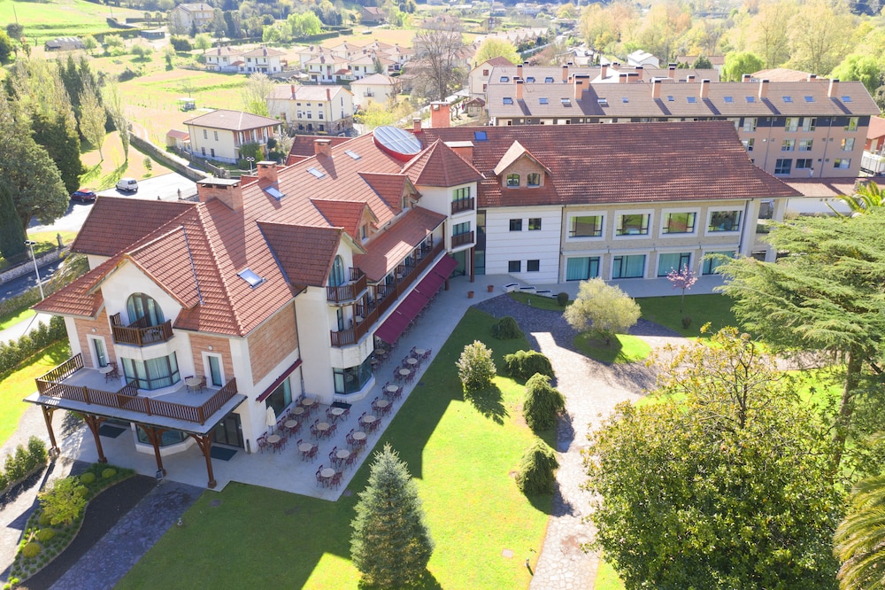 Gran Hotel Balneario Puente Viesgo 29/32