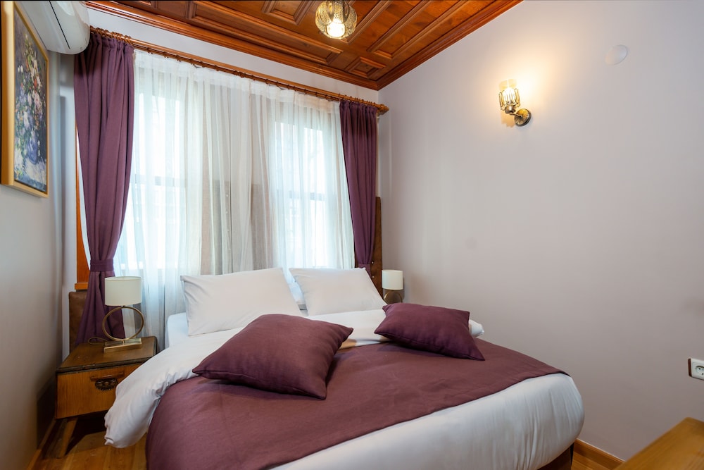 Wonder Wood Hotel 13/59
