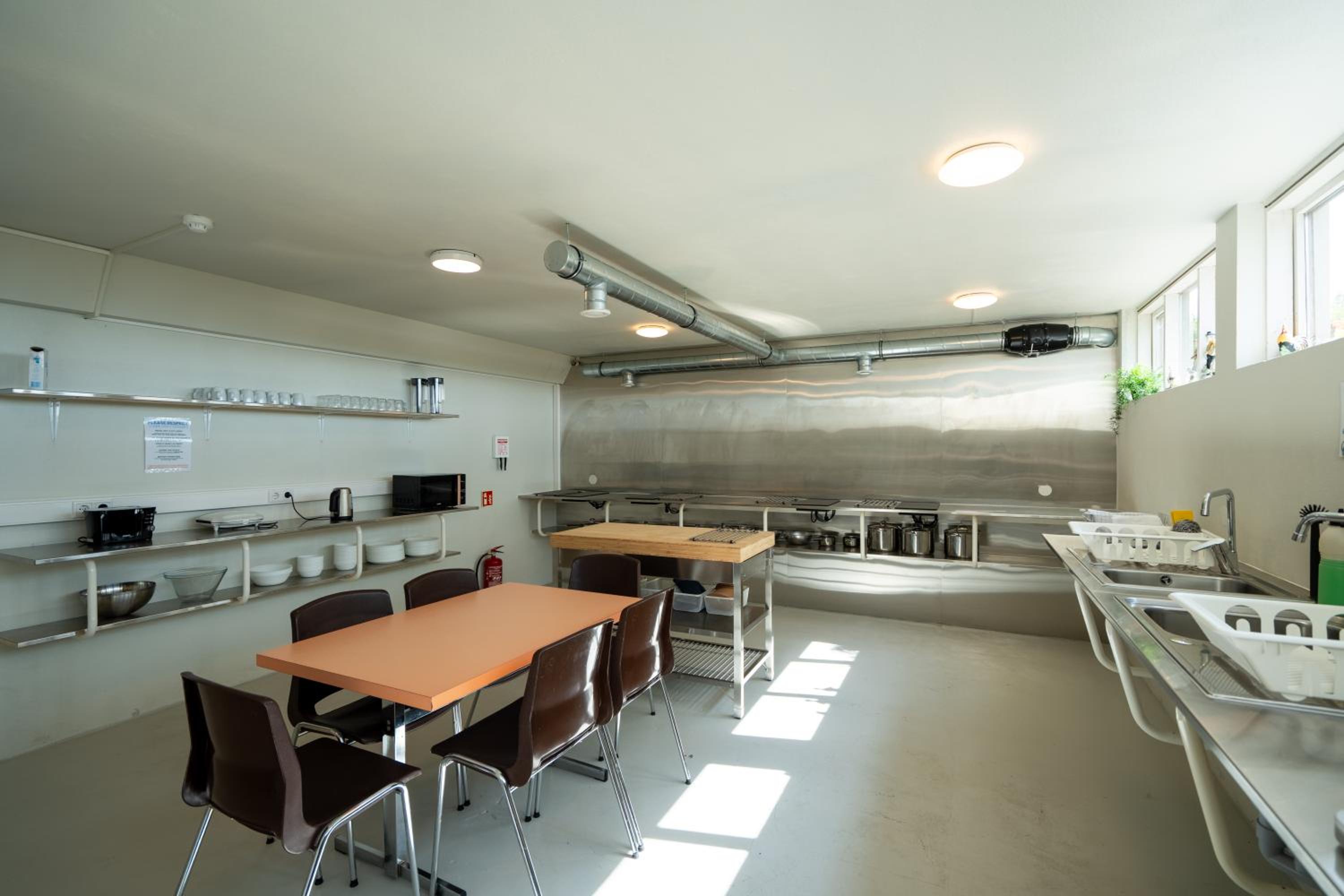 Hostel Skogar 18/25