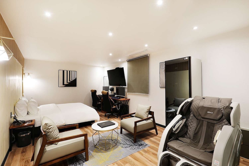 Mariposa Hotel Songtan 33/48