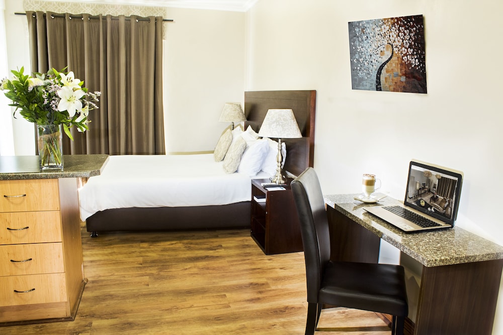 Hotel Tzaneen 10/70