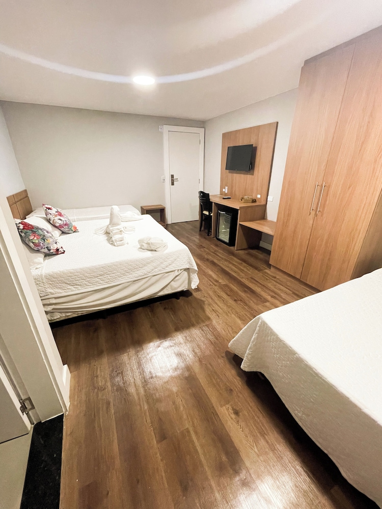Athos Hotel 15/49