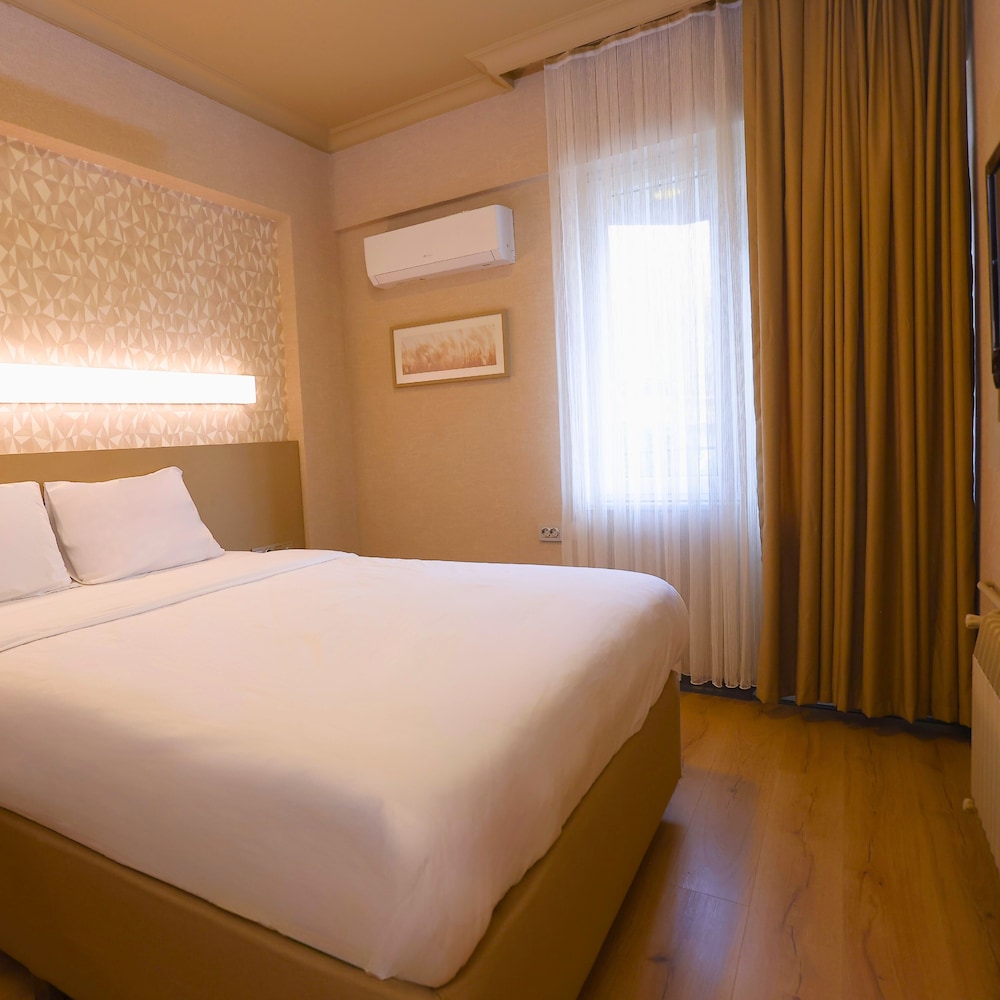 Esin Hotel 10/50