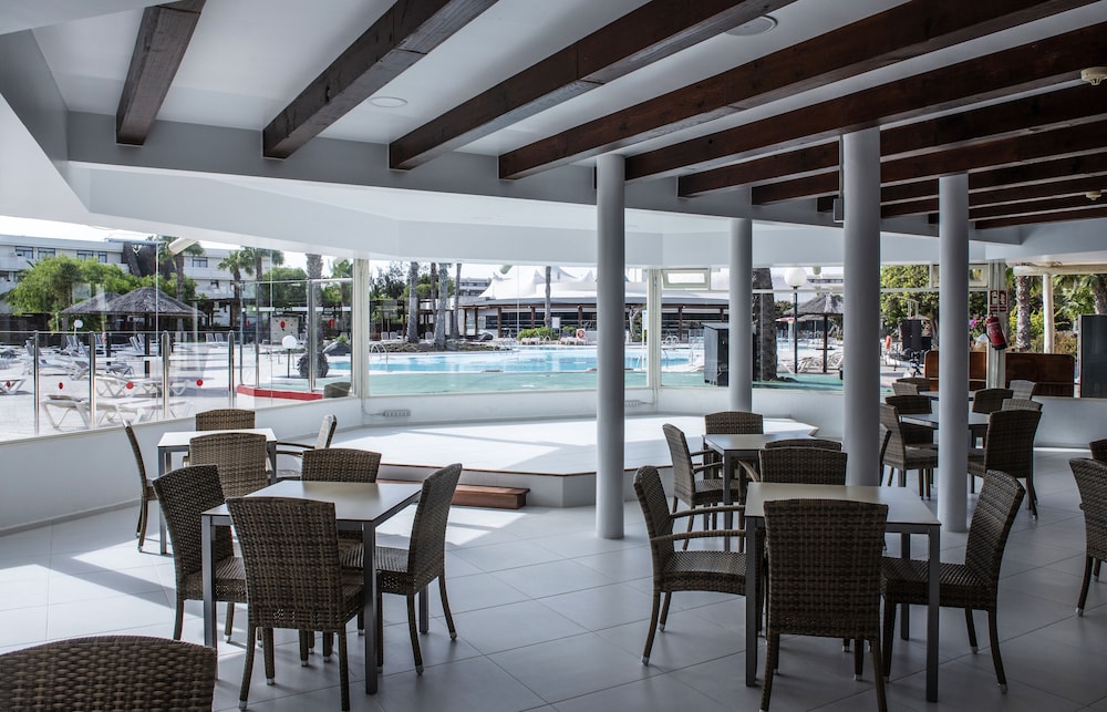 Los Zocos Club Resort 56/66