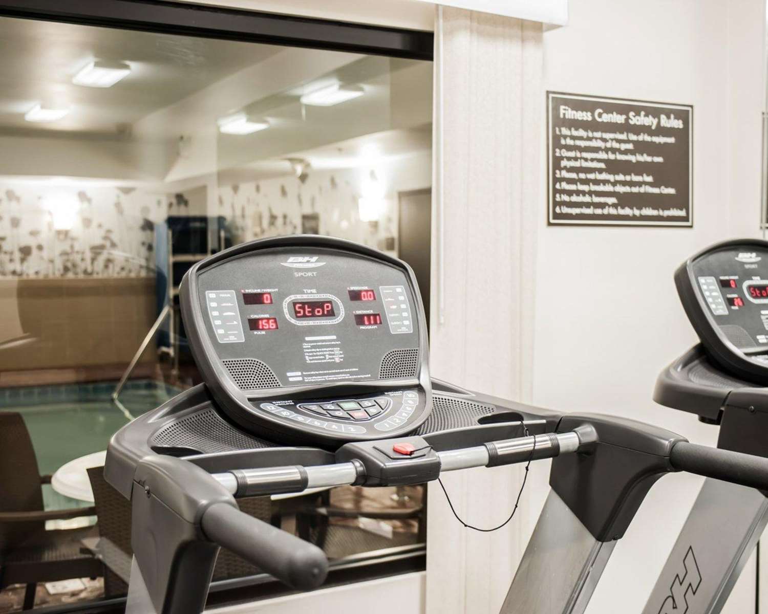 Sleep Inn Suites Fort Campbell 10/16