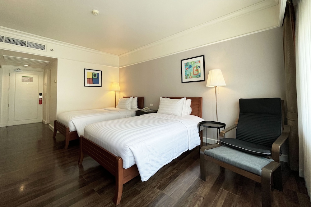 Le Siam Hotel 27/66