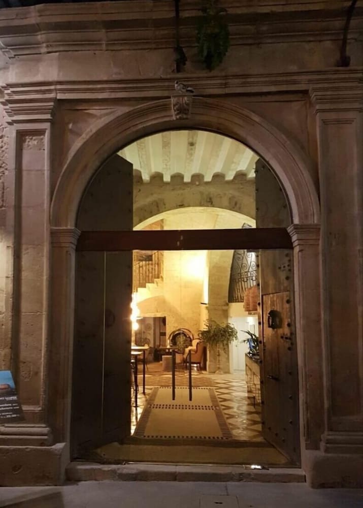 Boutique Alicante Palacete S.Xvii 32/48