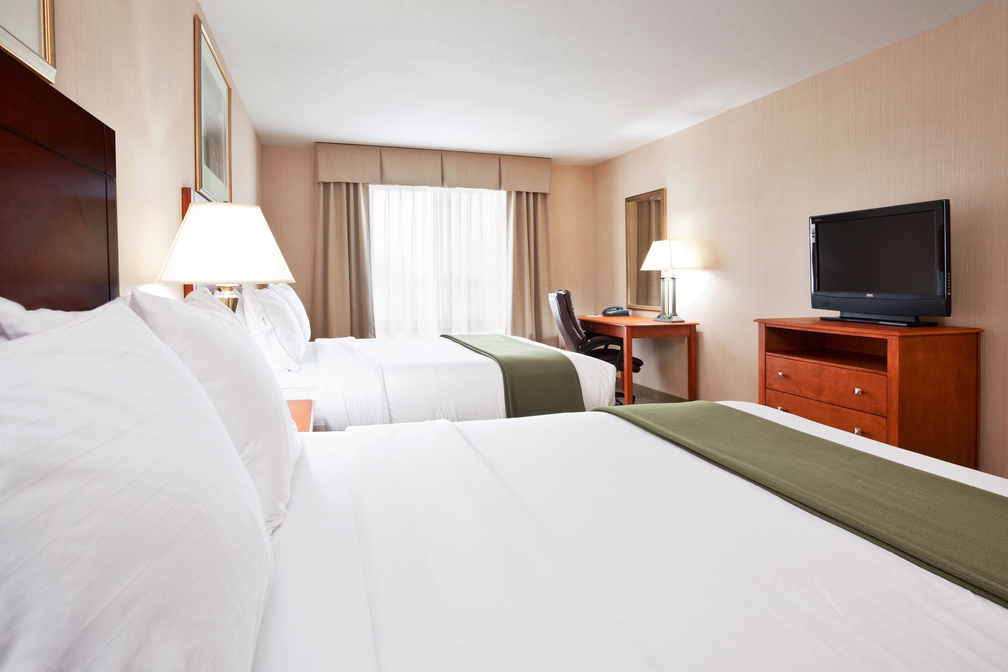 Standard, 2 Queen Beds