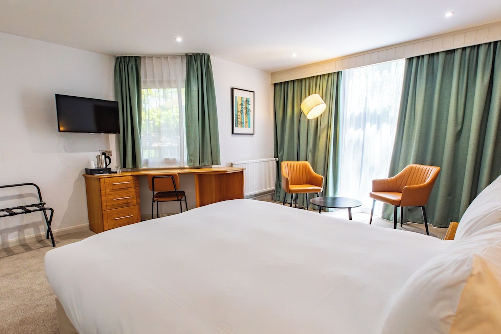 Marwell Hotel 18/60