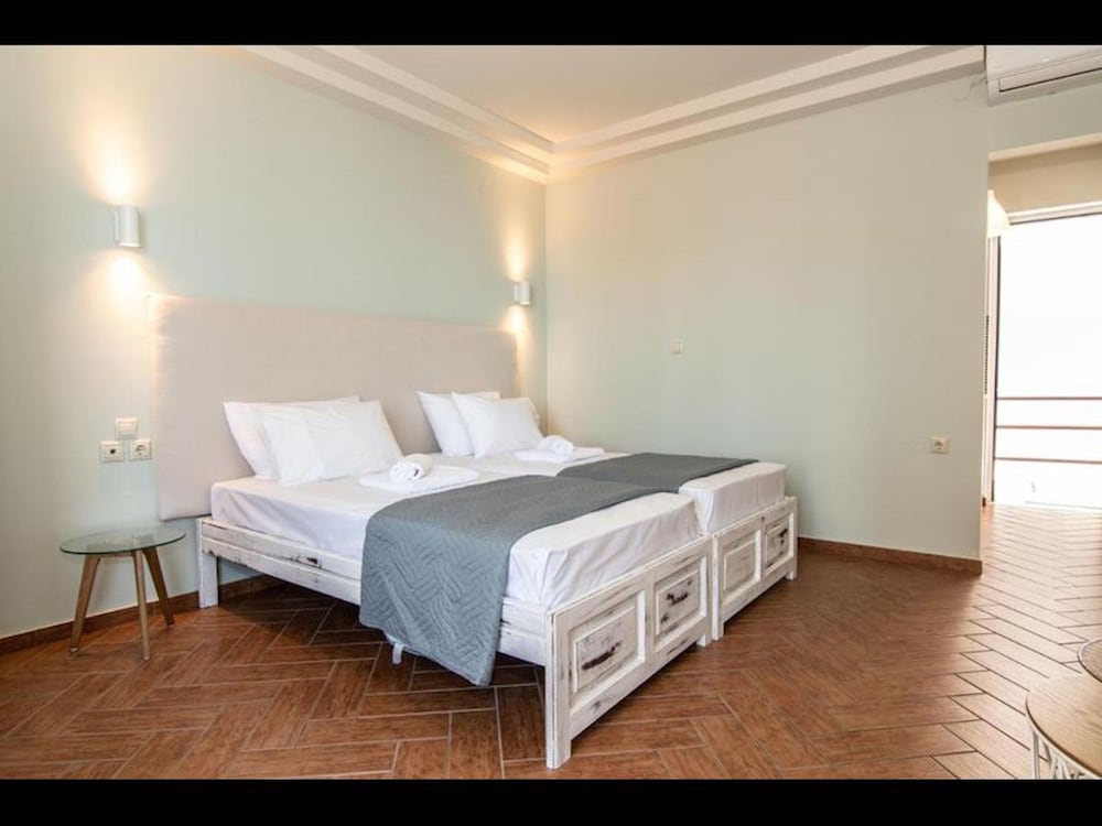 Girogiali Beach Hotel 14/50