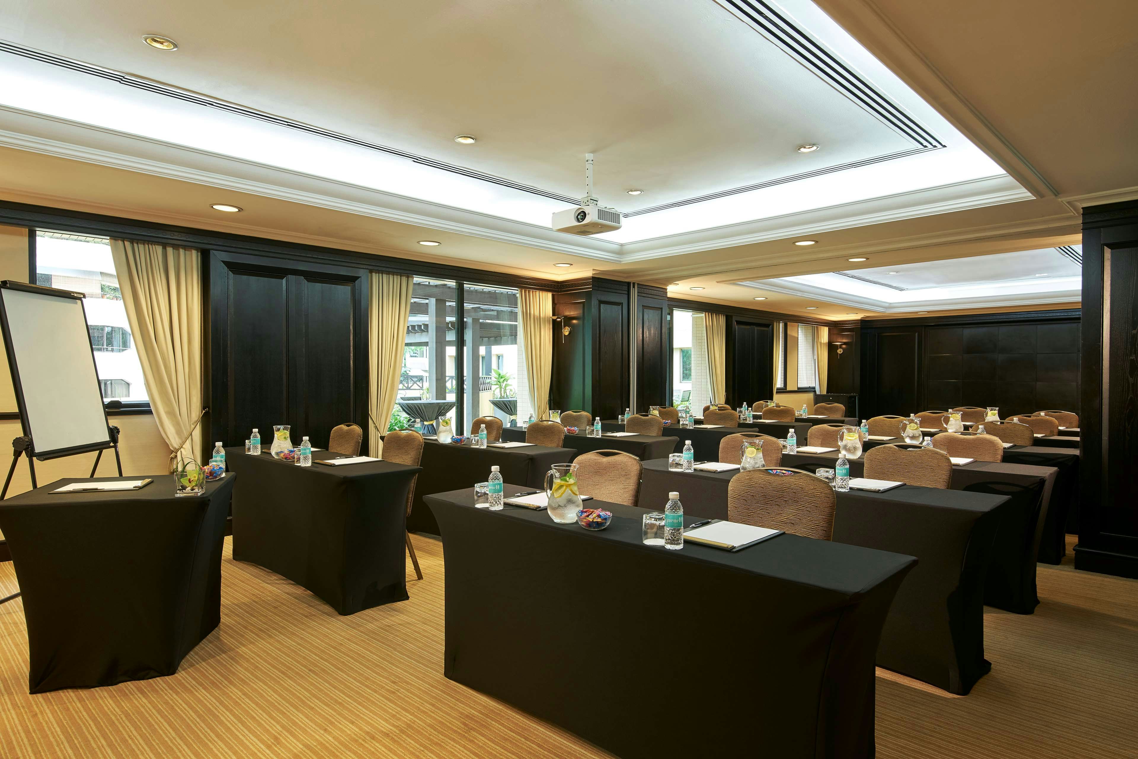 Vibe Hotel Singapore Orchard 19/25