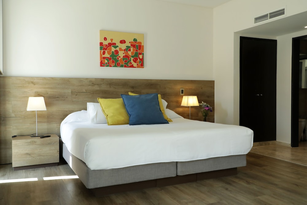EXECUTIVE, DOUBLE BED