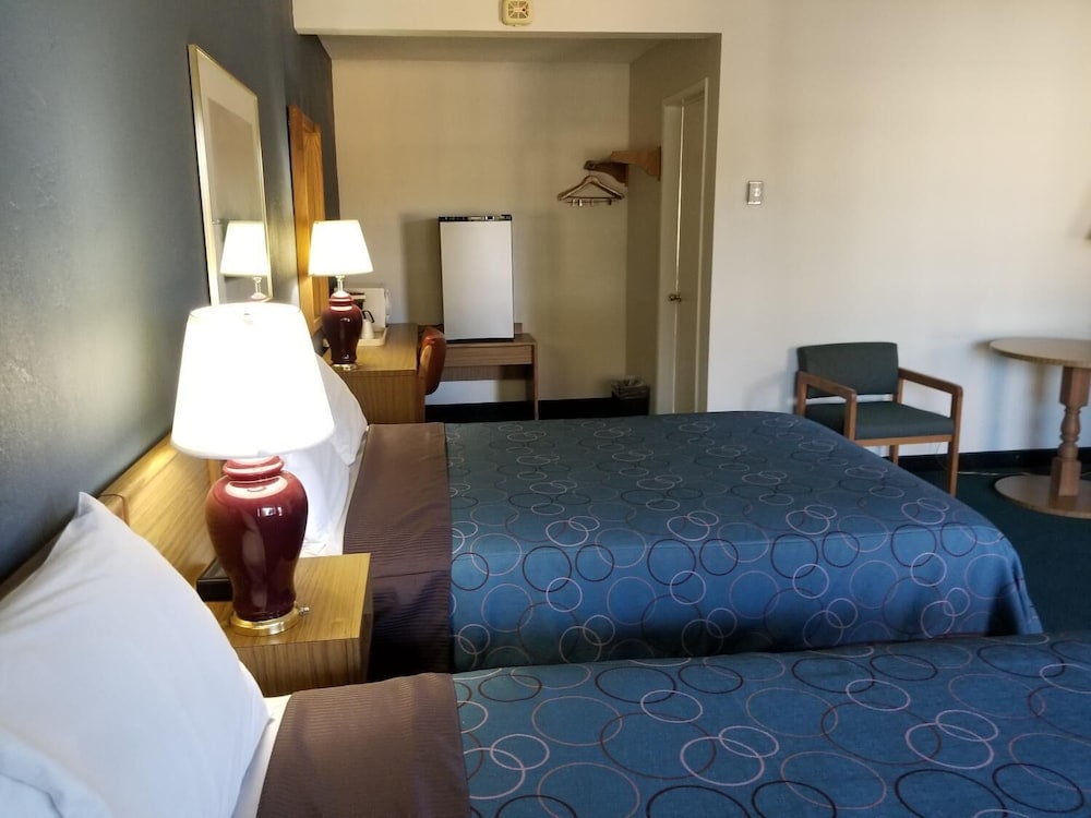Coastal Breeze Inn Morro Bay Ca 16/47