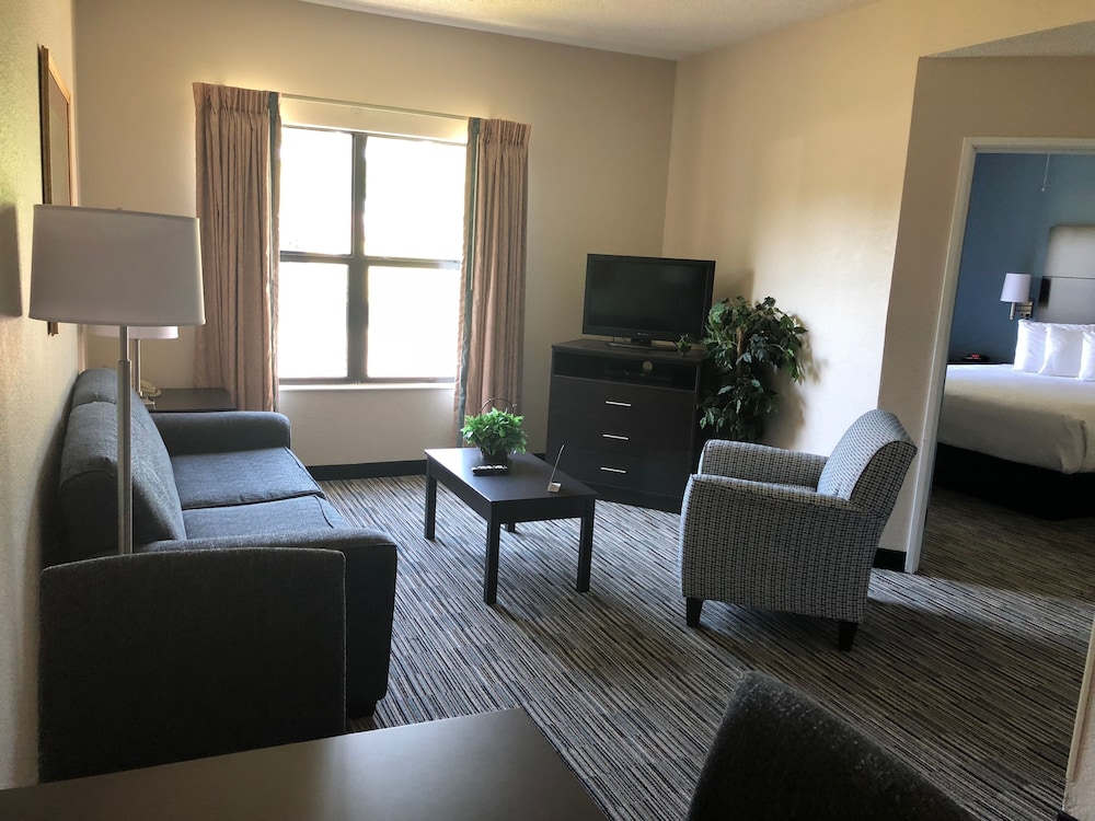 All Seasons Suites 34/54