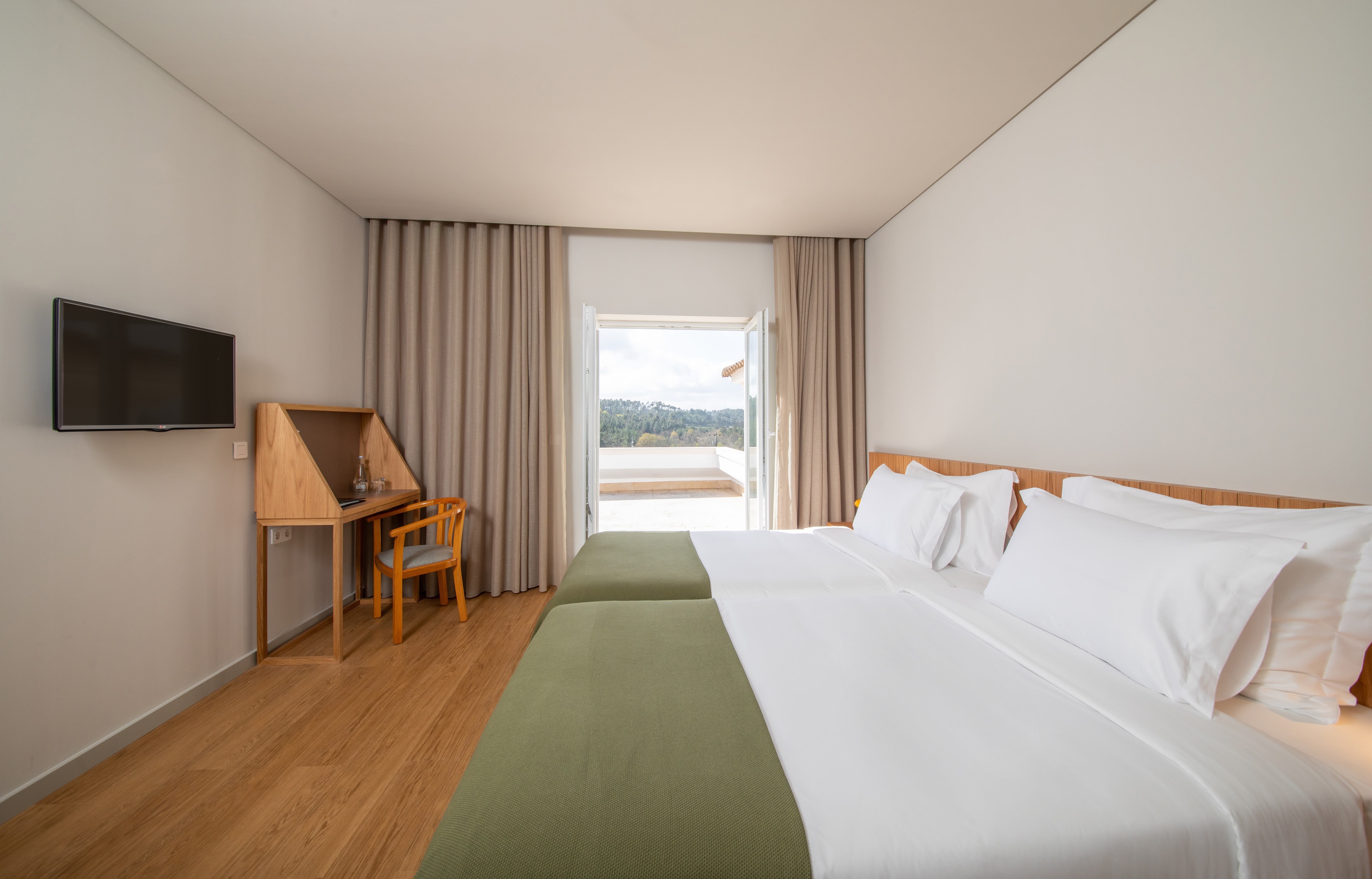 Standard, Twin Beds