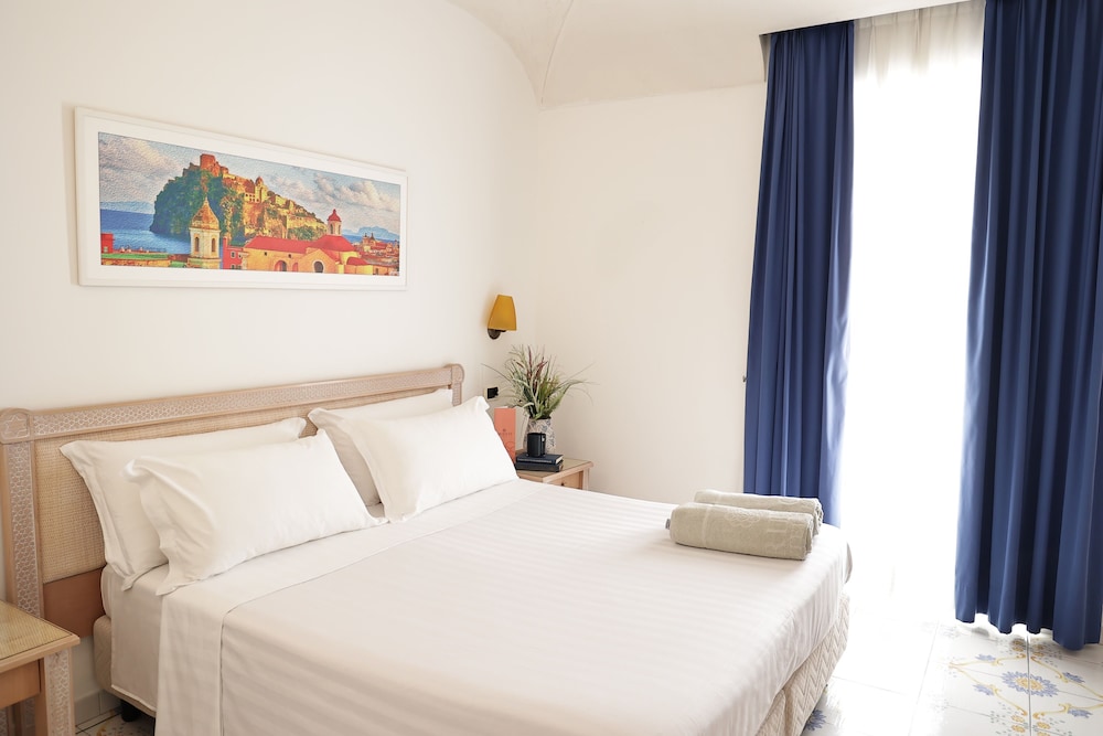 COMFORT, DOUBLE OR TWIN BED